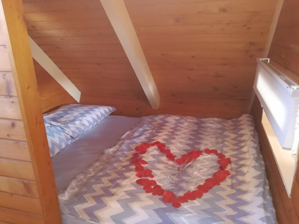 Pfahlbau Sunset I Toplage Elektroboot Inklusive Rust Eksteriør billede